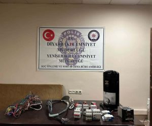 Diyarbakır’da sağlık ocağını hedef alan hırsızlar 130 saatlik görüntü izlenerek yakalandı