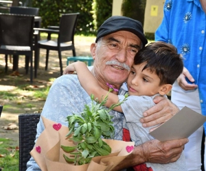Manisa Büyükşehir Belediyesi çınarlar ve fidanları bir araya getirdi