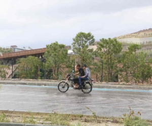 Antakya’da yağışlı hava etkisini gün boyu sürdürdü