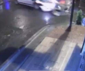 Şişli’de feci kazalar kamerada: Metrelerce sürüklenip, taklalar attı