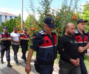 Isparta’da 2 kişiyi kişi tabanca ve bıçakla yaralayan şahıslar tutuklandı