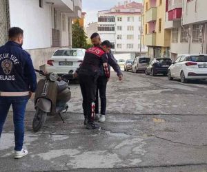 Elazığ’da polis ekipleri okul önlerini boş bırakmıyor