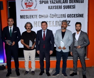 AGSYD’de onur ödülleri sahipleri ile buluştu
