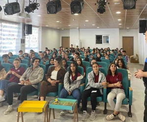 Cizre polisi liseli öğrencilere polislik mesleğini anlattı