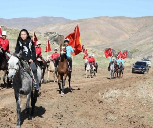 Kökbörü Türkiye Şampiyonası’nın ilki Erciş’te düzenlendi