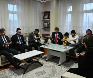 Vali Tavlı’dan şehit yüzbaşıya vefa