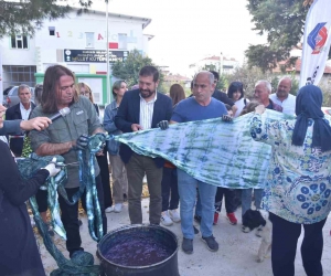 Cumhuriyet’in 100. yılında 100 metre kumaş kök boya ile boyandı