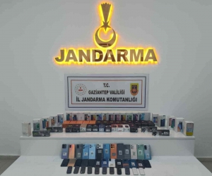 Gaziantep’te 1 milyon lira değerinde kaçak telefon ve saat ele geçirildi