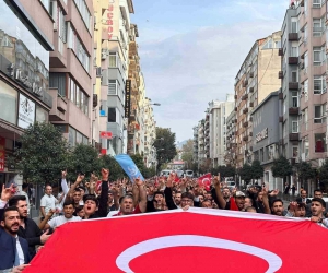 Bursa’da Çarşamba Mahallesi kırmızı beyaza büründü