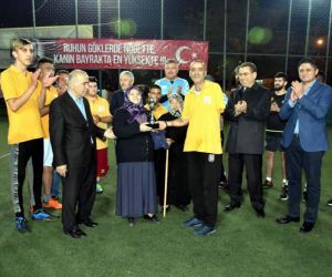 Şehit Oğuz Özgür Çevik turnuvasında anlamlı karşılaşma