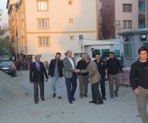 Başkan Dülgeroğlu, çalışmaları süren Lise Caddesinde incelemede bulundu