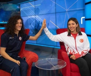 Neslihan Yiğit: 