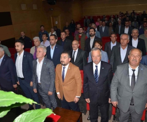 Kırkağaç İYİ Parti’de Levent Komşu güven tazeledi