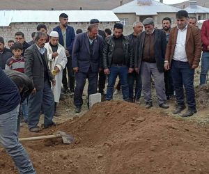 Ağrı’daki otobüs kazasında hayatını kaybeden Gürbüz Erciş’te toprağa verildi