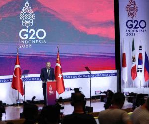 Cumhurbaşkanı Erdoğan: “DEAŞ’la mücadele bahanesi altında terör örgütüne destek verenler de dökülen her damla kana ortaktır”