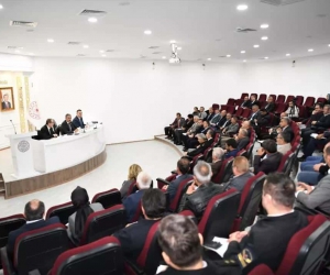 Vali Tuncay Akkoyun, köy muhtarlarını dinledi