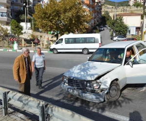 Ünlü Sanatçı Eşref Kolçak’ın otomobili çalınmak istendi