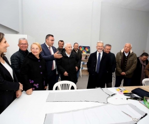 Turgay Erdem, Kurtuluş Mahallesi’nde vatandaşı dinledi