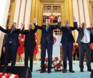 Bahçeli bu fotoğraf için ilk defa konuştu; İçimiz acısa da ses etmedik!