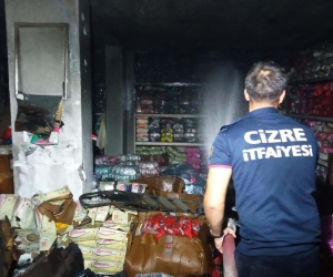 Cizre’de iş yerinde yangın
