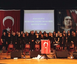 Kütahya’da THM Kadın Sesleri Topluluğu’ndan “Kahramanlık Türküleri” konseri