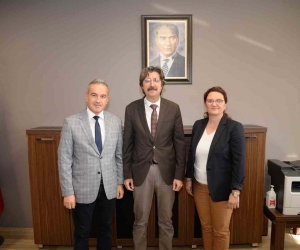 Fen-Edebiyat Fakültesi’nde bayrak değişimi