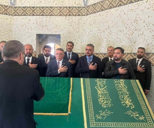MHP İl Başkanı Doğan, Hüseyin Gazi Türbesi’ni ziyaret etti