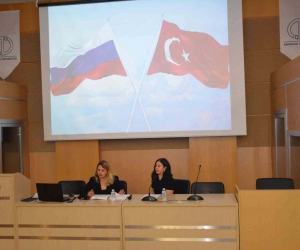 “Rus Toplumunda Atatürk’ün Yeri” Anadolu Üniversitesinde konuşuldu