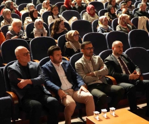 Bursa Büyükşehir’den ailelere ‘iletişim semineri’