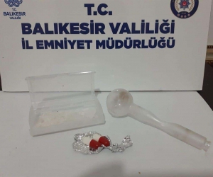 Dolandırıcılık ve sahtecilikten aranan şahıs Bandırma’da yakalandı