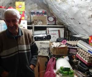 35 yıllık bakkal, süper marketlere karşı ayakta kalma mücadelesi veriyor
