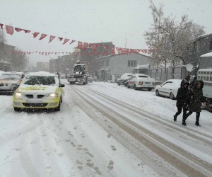 Çıldır B-beyaz gelinliğini giydi
