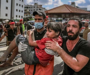 Doktorlar Gazze’deki hastane saldırılarını kınadı