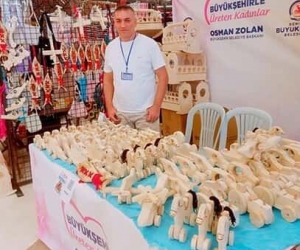 Kullanılmış paletler çocuklar için oyuncağa dönüştü