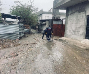 Diyarbakır’da yağış sonrası sokaklarda temizlik yapıldı