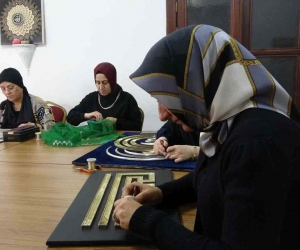 Ev ortamında meslek öğrenirken para da kazanıyorlar