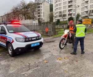Jandarmadan motosiklet ve bisiklet kullanıcılarına trafik denetimi