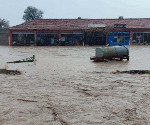 Kulu’da sağanak yağmur ve şiddetli rüzgar etkili oldu