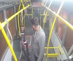 Otobüs şoförünün yaptığı hareket takdir topladı