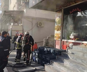 Sigara izmariti işyerini kül etti
