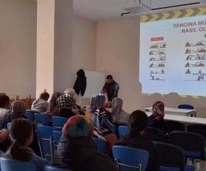 Bayburt’ta kız öğrenci yurdunda ’İş Sağlığı ve Güvenliği Semineri’ düzenlendi
