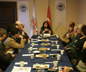 Şair Emel İrtem, Ataol Behramoğlu Kitaplığı’nda şiir tutkunları ile buluştu