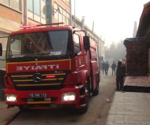 Yangın mobilyacı esnafını sokağa döktü