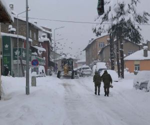 Konya Hadim’de kar kalınlığı yarım metreyi geçti