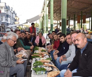 Başkan Hülya Erdem, pazarcı esnafının sofrasına konuk oldu