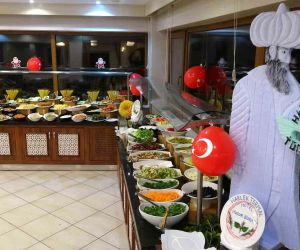Harlek Termal Otel’de ’Türk gecesi ve yemekleri günü’ başladı
