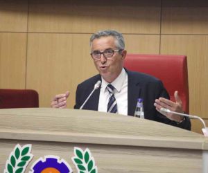 Siyasi yasak talep edilen CHP’li Gaziemir Belediye Başkanı Arda davaya gelmedi, karar ertelendi