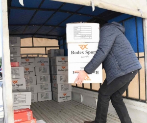 İznik Belediyesi’nden miniklere kışlık hediye