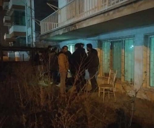 Boşanma aşamasındaki eşinin evinin önünde canına kıydı