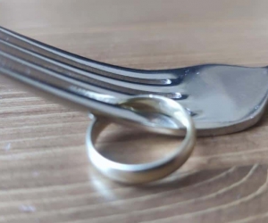 Düşürülen alyans yüzüğün sahibi aranıyor